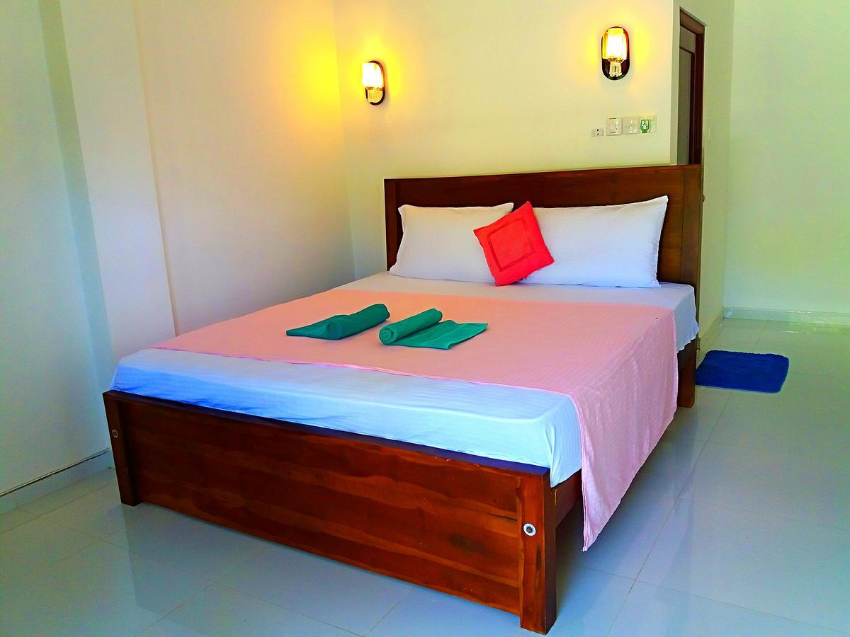 A&B Resort Negombo Kudapaduwa 外观 照片