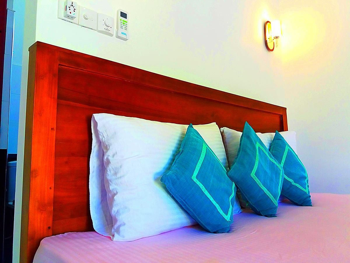 A&B Resort Negombo Kudapaduwa 外观 照片