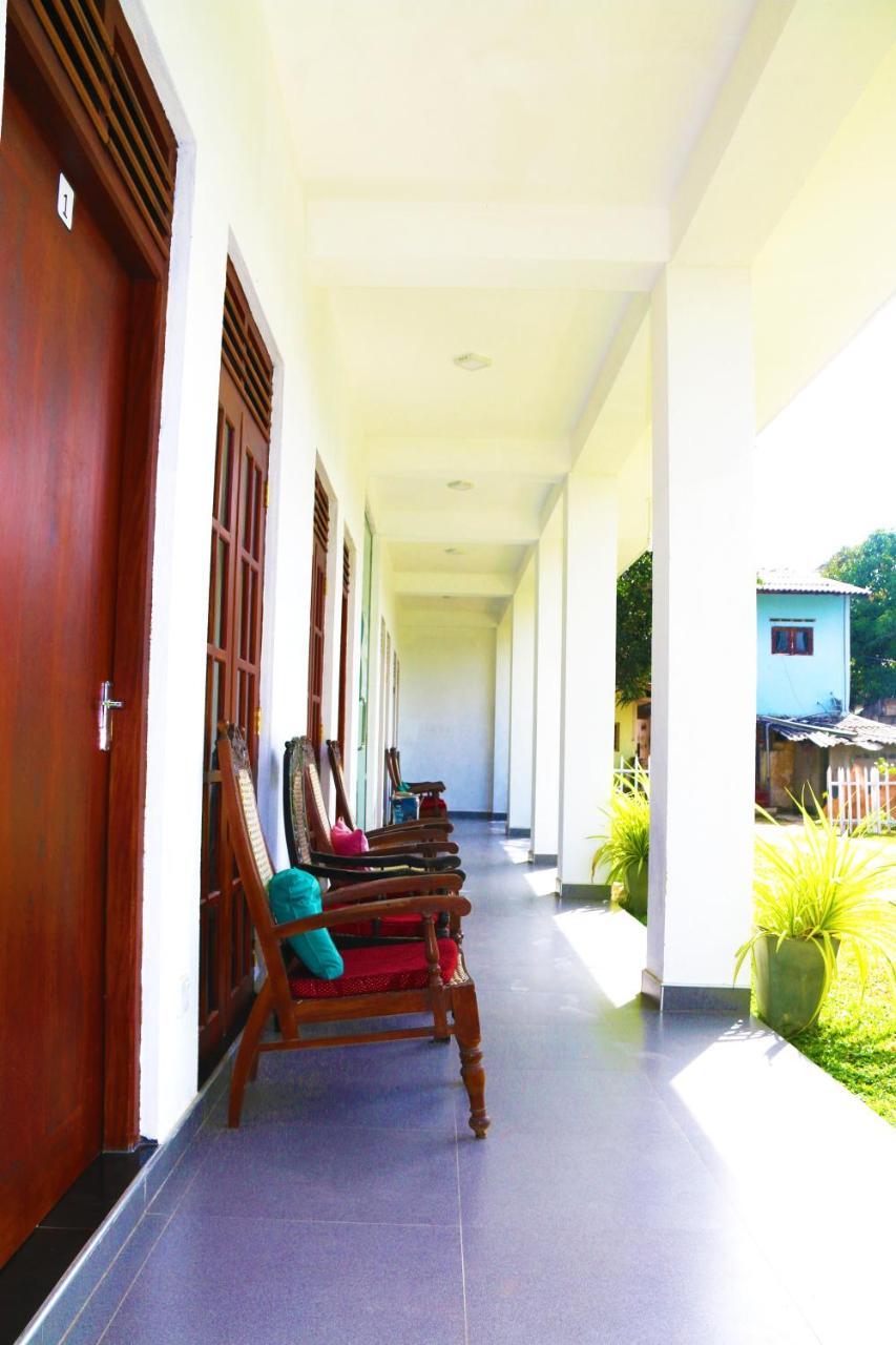A&B Resort Negombo Kudapaduwa 外观 照片