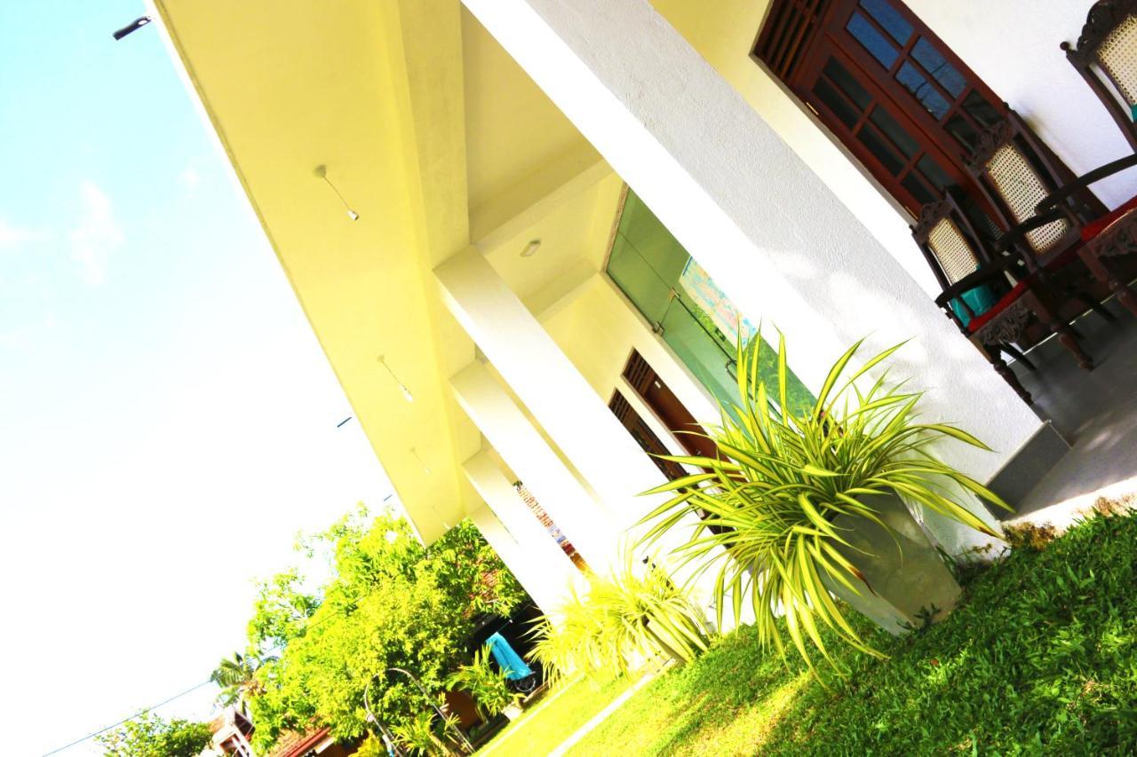 A&B Resort Negombo Kudapaduwa 外观 照片