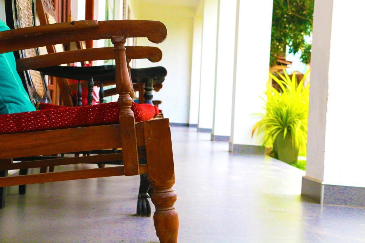 A&B Resort Negombo Kudapaduwa 外观 照片