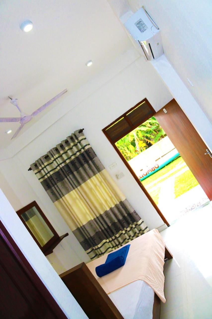 A&B Resort Negombo Kudapaduwa 外观 照片