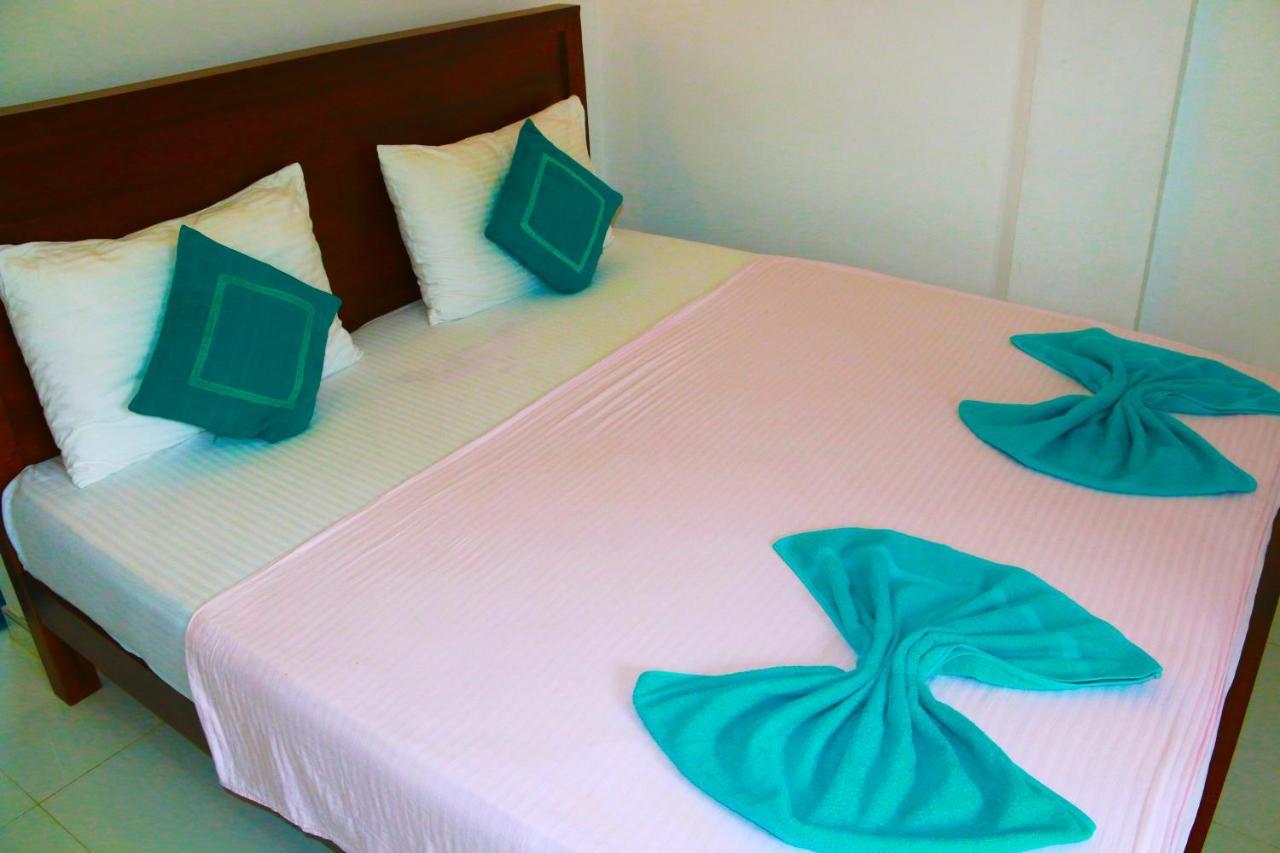A&B Resort Negombo Kudapaduwa 外观 照片